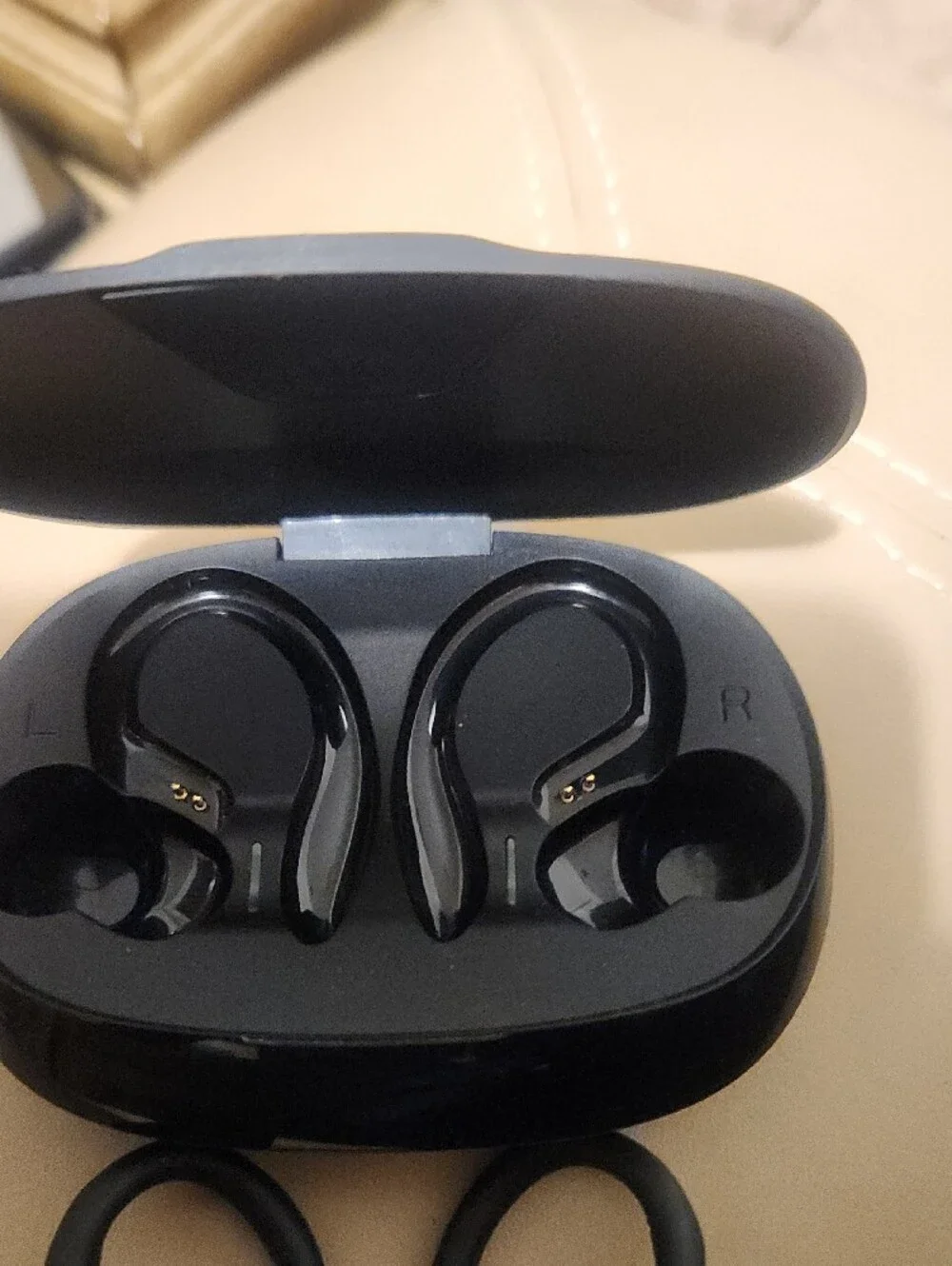 Wireless Earbuds with Ear Hooks - Black